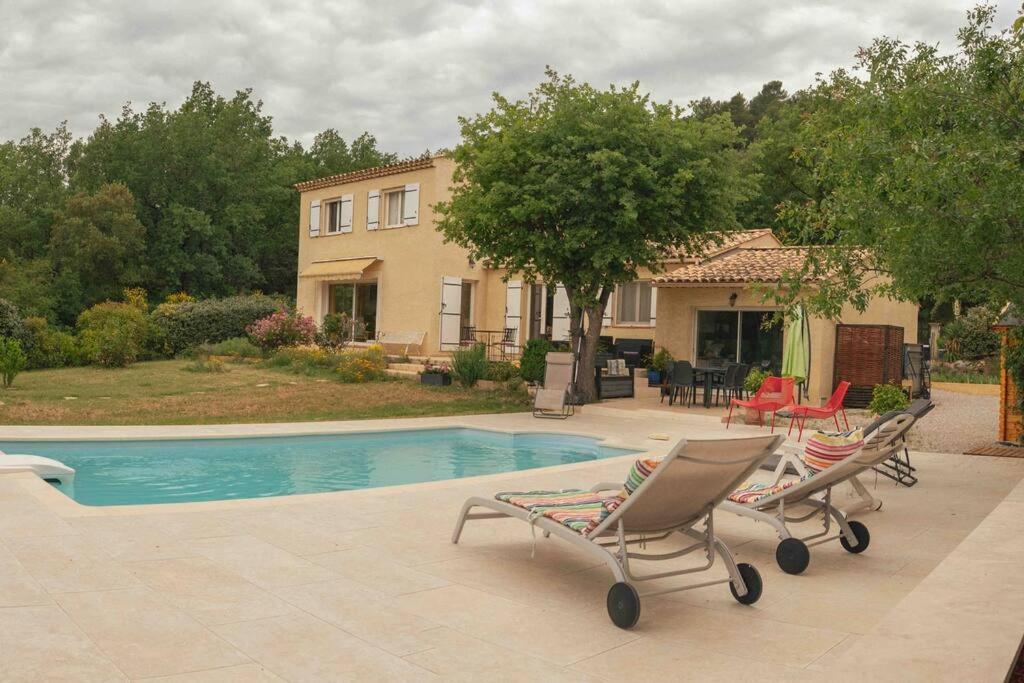 Villa Calme Avec Piscine A Greoux Zewnętrze zdjęcie