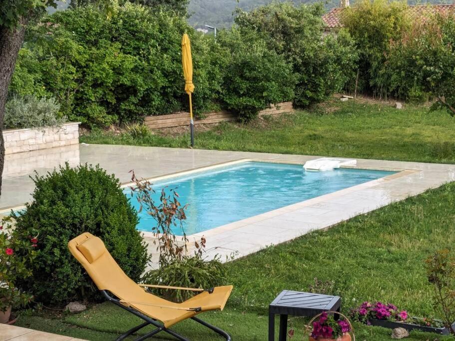 Villa Calme Avec Piscine A Greoux Zewnętrze zdjęcie