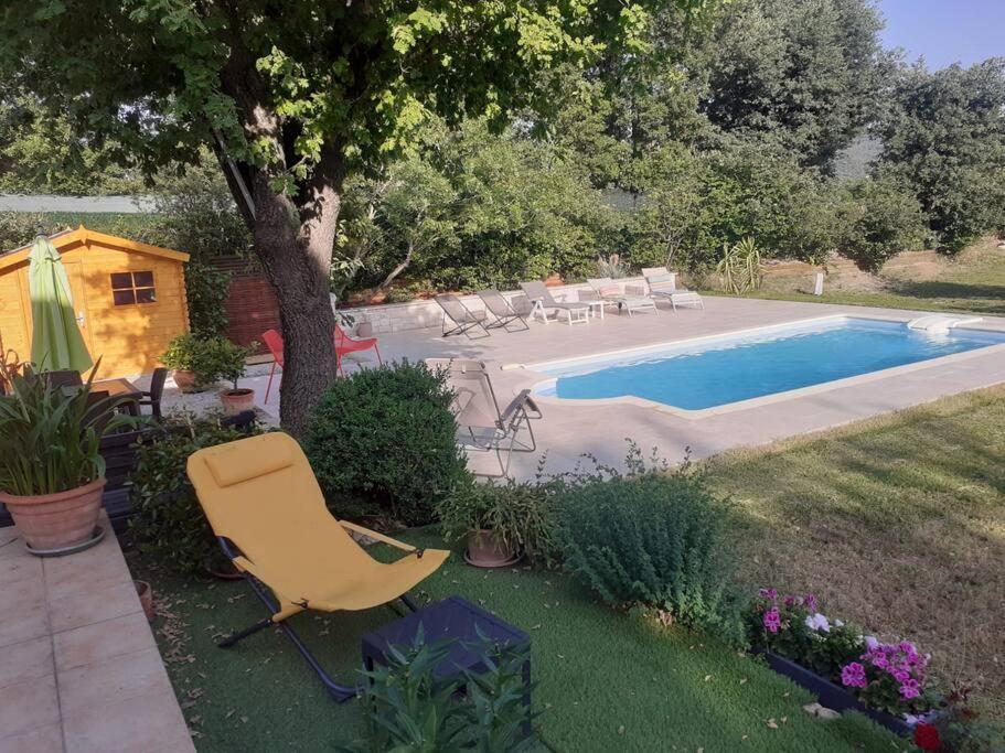 Villa Calme Avec Piscine A Greoux Zewnętrze zdjęcie