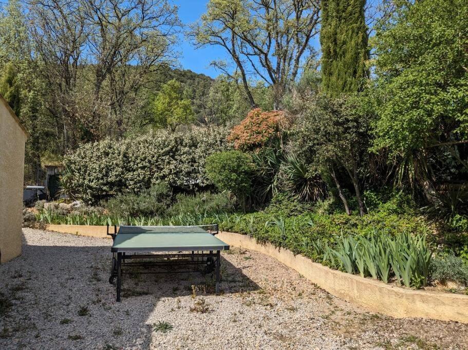 Villa Calme Avec Piscine A Greoux Zewnętrze zdjęcie